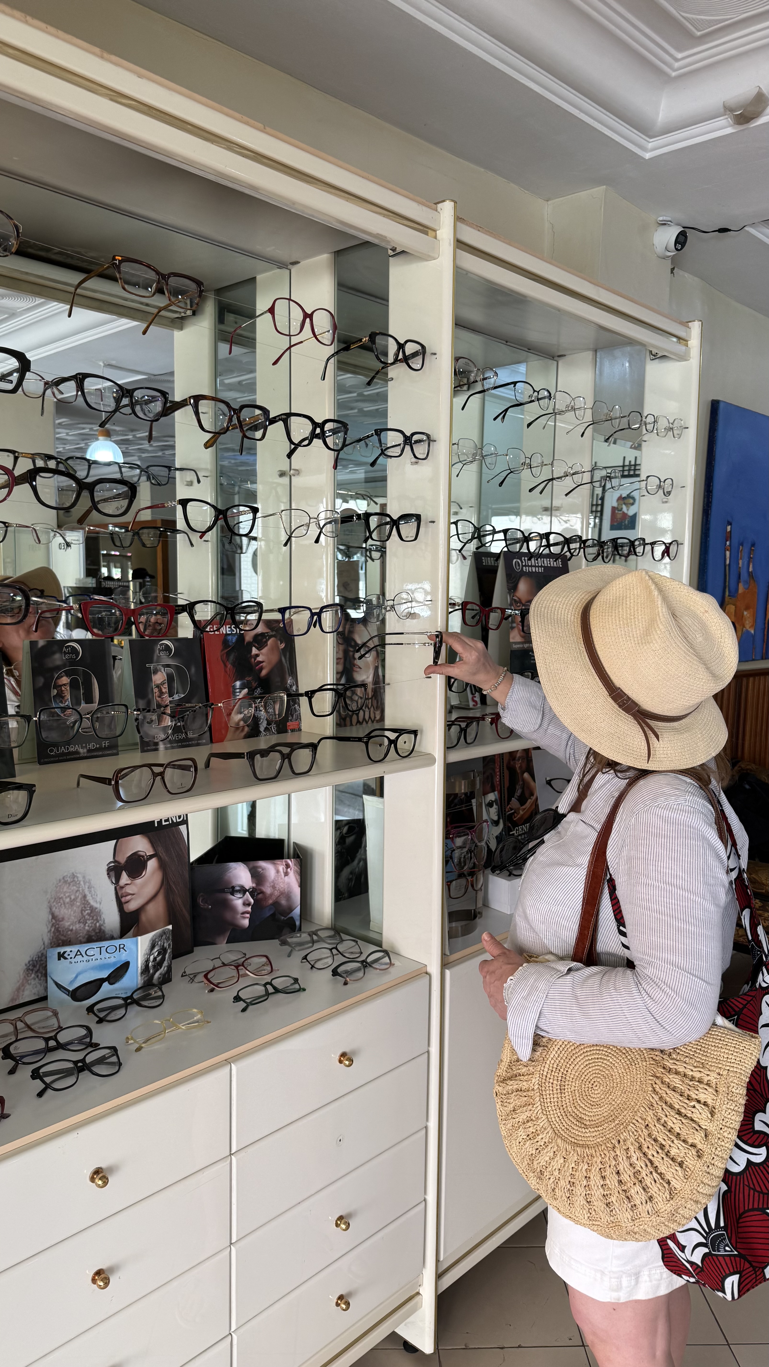 Détail de montures en boutique